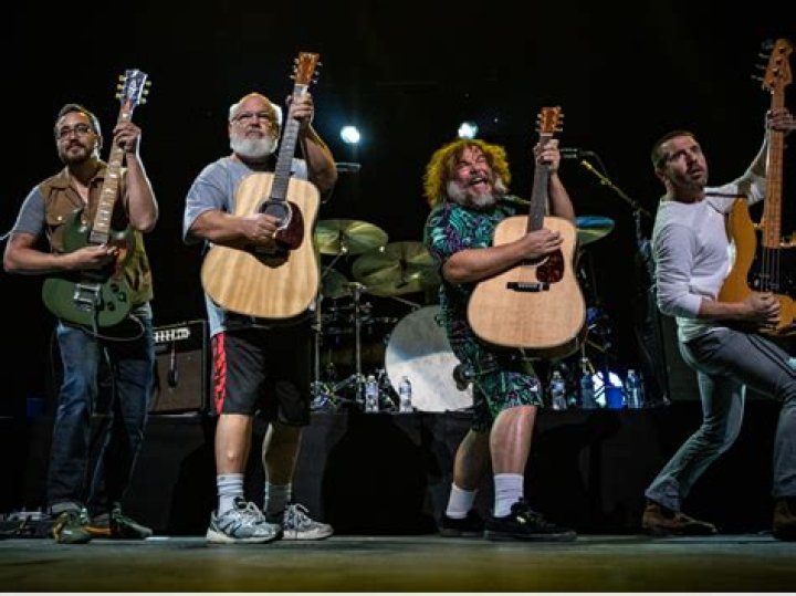 11 legendary photos from Tenacious D's BMO Harris Pavilion show
