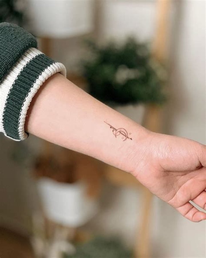 39 Creative Minimalist Aesthetic Tattoo Ideas Petite tattoos