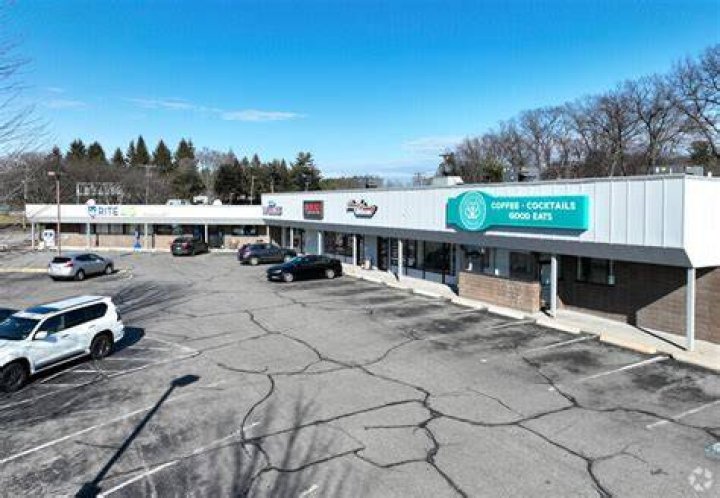 545555 Hooksett Rd, Manchester, NH 03104 Livingston Park