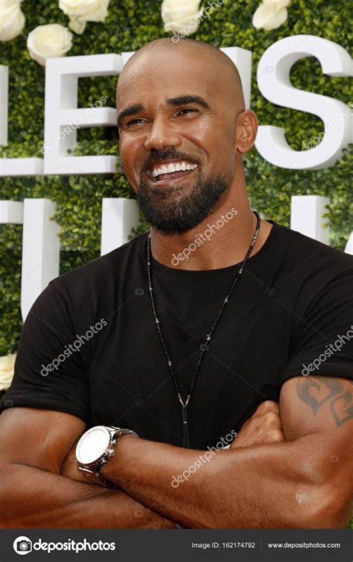 Actor Shemar Moore shows off his new stunning girlfriend Anabelle