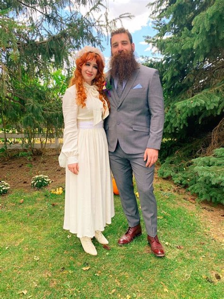 Adam Ellis Wiki Age Girlfriend Family Height Net