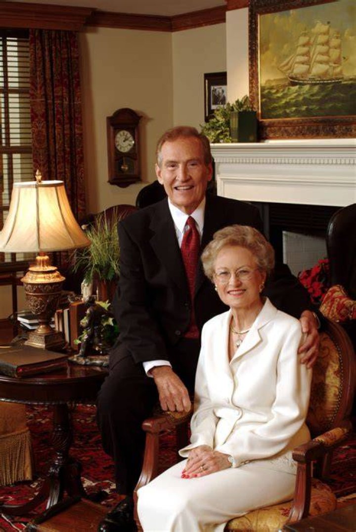 Adrian Rogers Net Worth at Death, Date, Place and Cause of Death, Family, etc