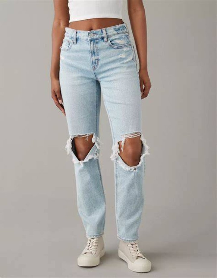 AE Jeans Are Forever_Spring 21_Madison Bailey(2) Divas, Avatar