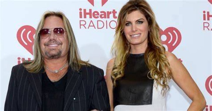 Age, Height, Bio Facts on Motley Crue’s Vince Neil Girlfriend |