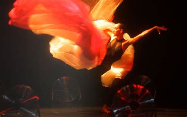 Air Sculpture Scarlett Entertainment