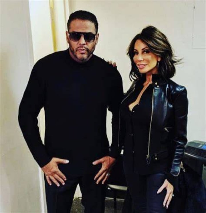 Al B. Sure Spotted Kissing Housewives Star Danielle Staub theJasmineBRAND