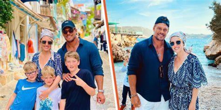 Alan Ritchson Shares Rare Photos of His Whole Family Together
