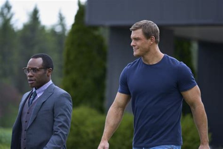 Alan Ritchson Teases His 'WiseAss' New Take on 'Reacher' (VIDEO)