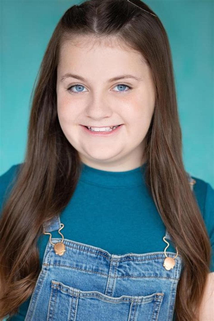 Alexa PaulaySimmons IMDb