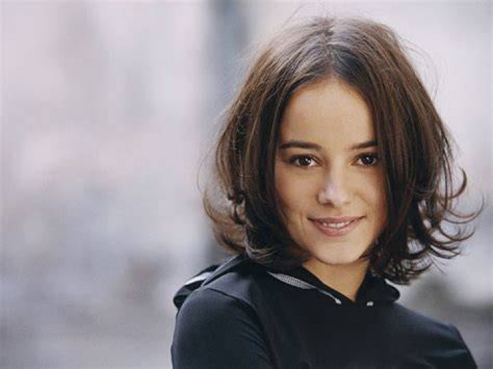 Alizee French singer beautiful girl Wallpapers HD Wallpapers 86717