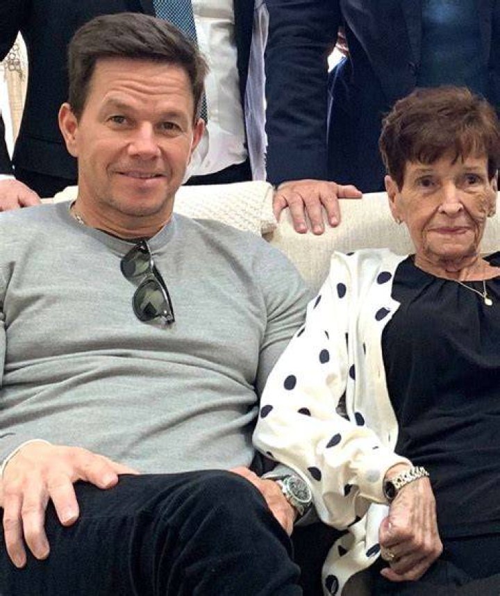 Alma Wahlberg, Mother of Mark & Donnie Wahlberg, Dies at 78 Photo
