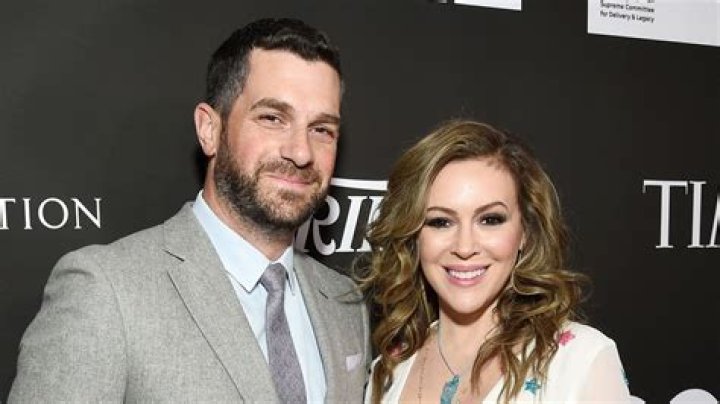 Alyssa Milano Net Worth Alyssa milano, Alyssa milano hot, Alisa milano
