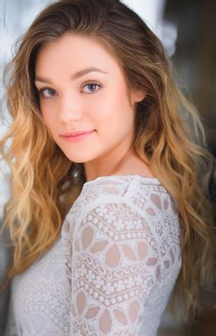 Amalia Williamson Bio & Wiki Net Worth, Age, Height & Weight