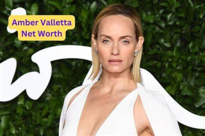 Amber Valletta Net Worth & Bio/Wiki 2018 Facts Which You Must To Know!