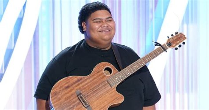 American Idol's Iam Tongi dedicates success to his dad after what happened to him