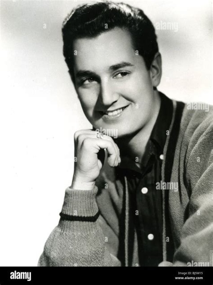 American pop singer Neil Sedaka and his wife Leba, November 1972. News