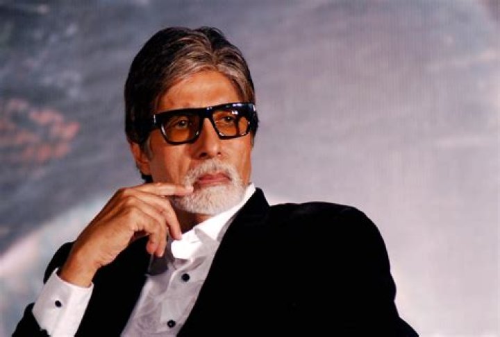 Amitabh Bachchan's Reaction To A Fan Asking If He Has A Say In Front Of