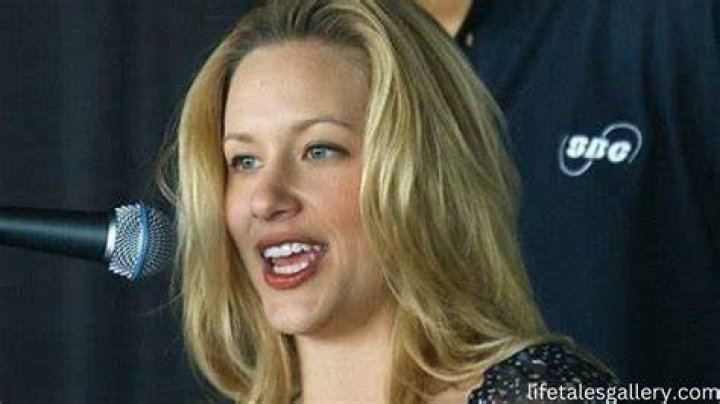 Amy Sherrill Bio, Age, Height, Net Worth, Boyfriend, Dating
