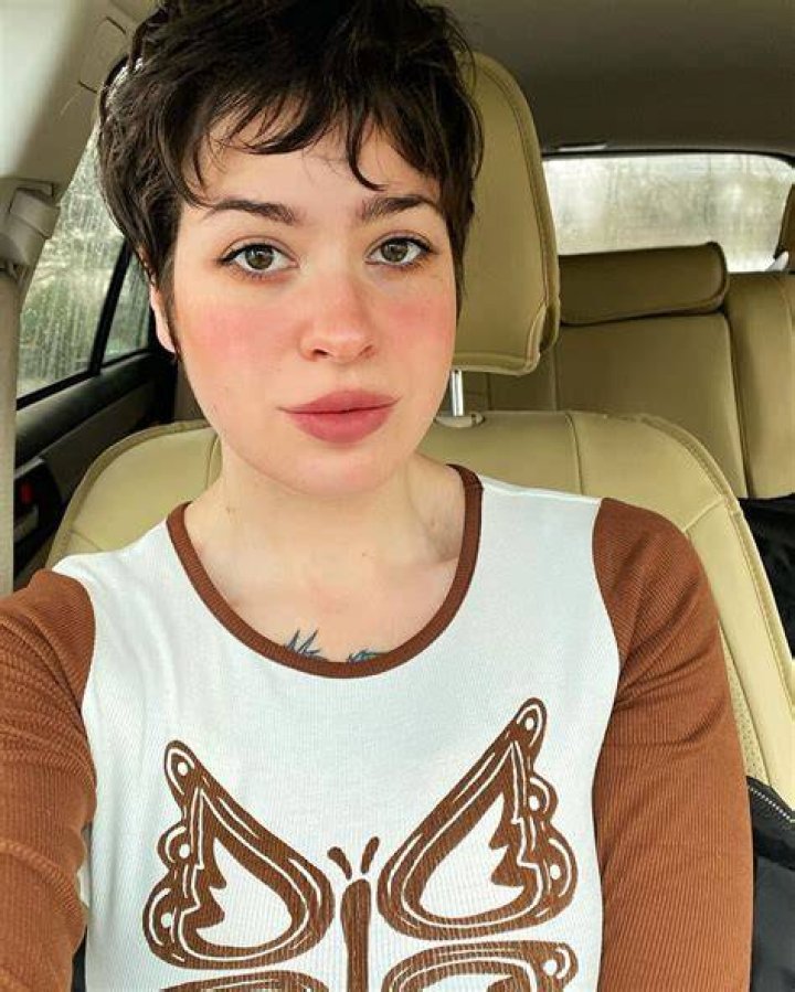 Anisa Jomha Canadian YouTube Content Creator, Online Streamer, and Social Media Personality