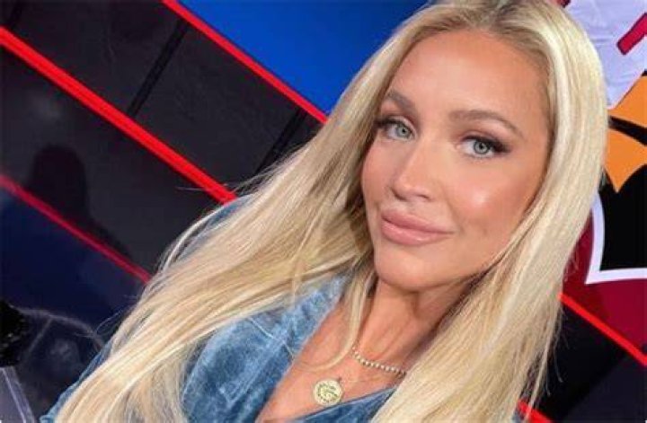 Ashley Brewer's bio: age, net worth 2022, relationship, height, ABC, swimming, sports, weight, wiki