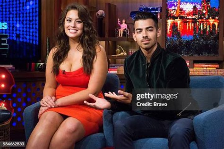 Ashley Graham smoulders as Joe Jonas' love interest in new DNCE video