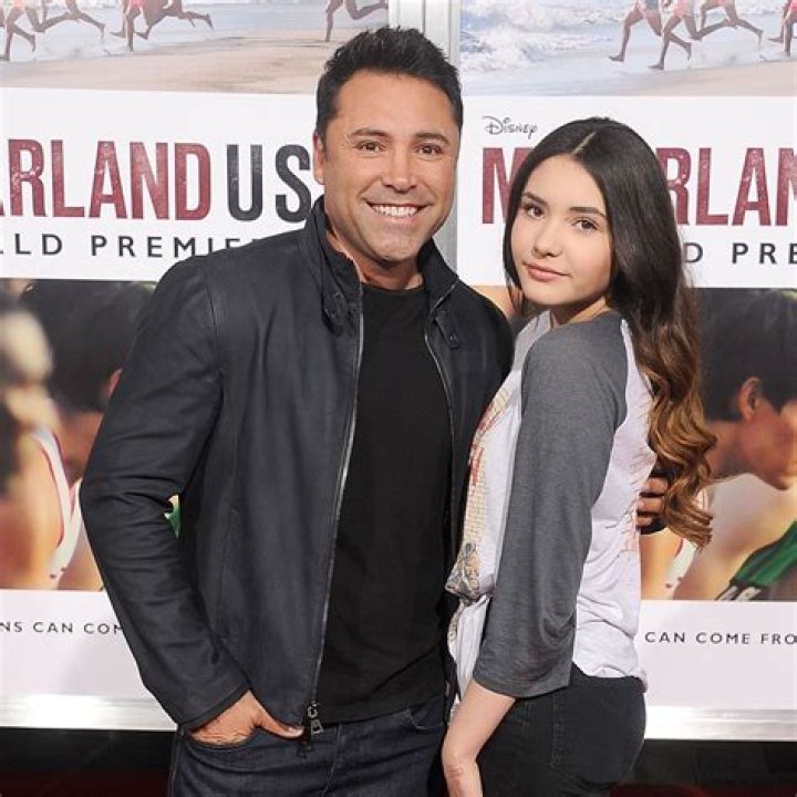 Atiana De La Hoya Bio & Wiki Net Worth, Age, Height & Weight