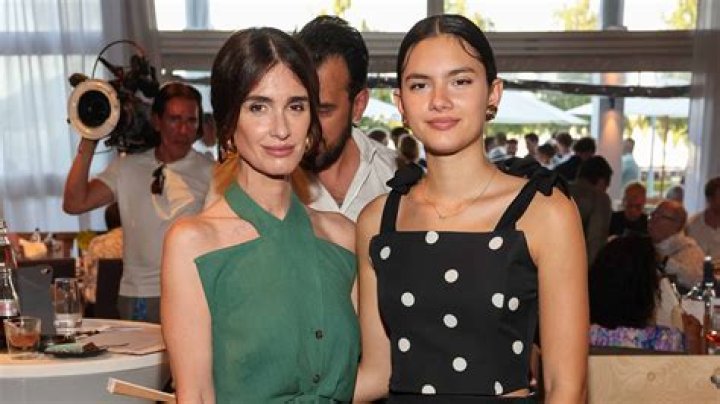 Ava Salazar, hija de Paz Vega, debuta como modelo a los 10 años Divinity