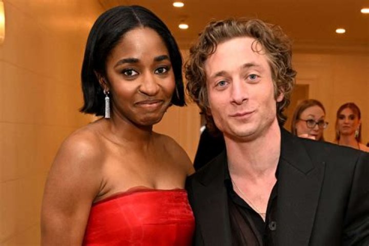 Ayo Edebiri and Jeremy Allen White of The Bear present the award for