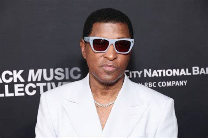 Babyface Net Worth [2024 Update] R&B SuperHero Wealthy Peeps