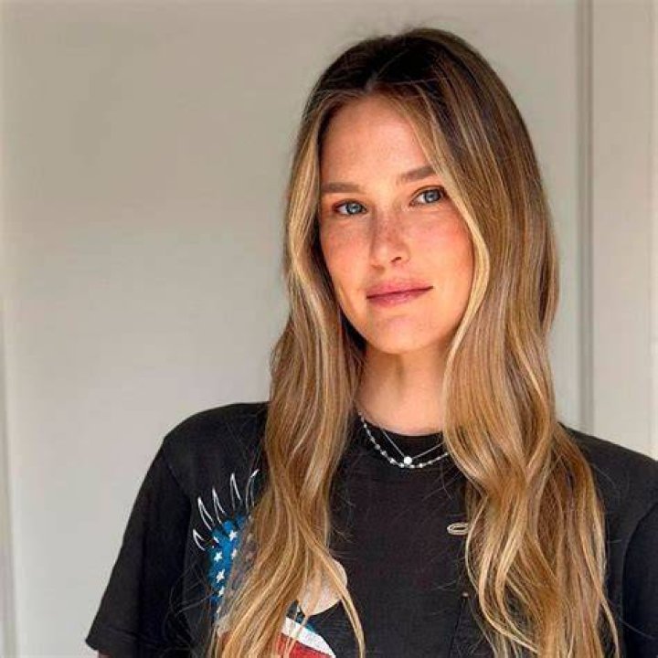 Bar Refaeli podr&iacute;a estar saliendo con un empresario mexicano