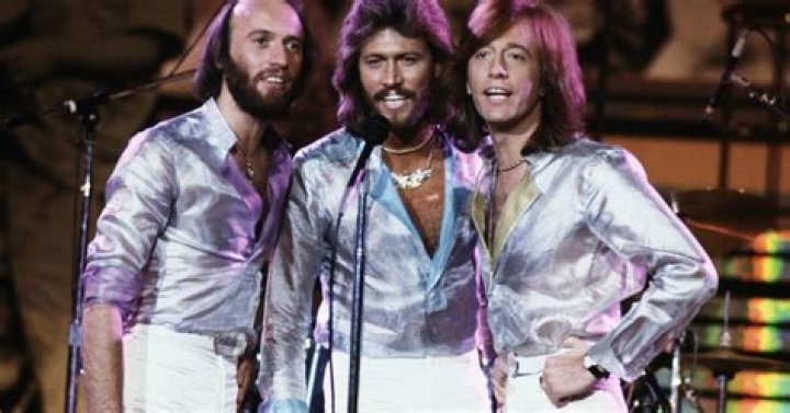Bee Gee Barry Gibb has cosy meal with daughter Alexandra Daily Mail