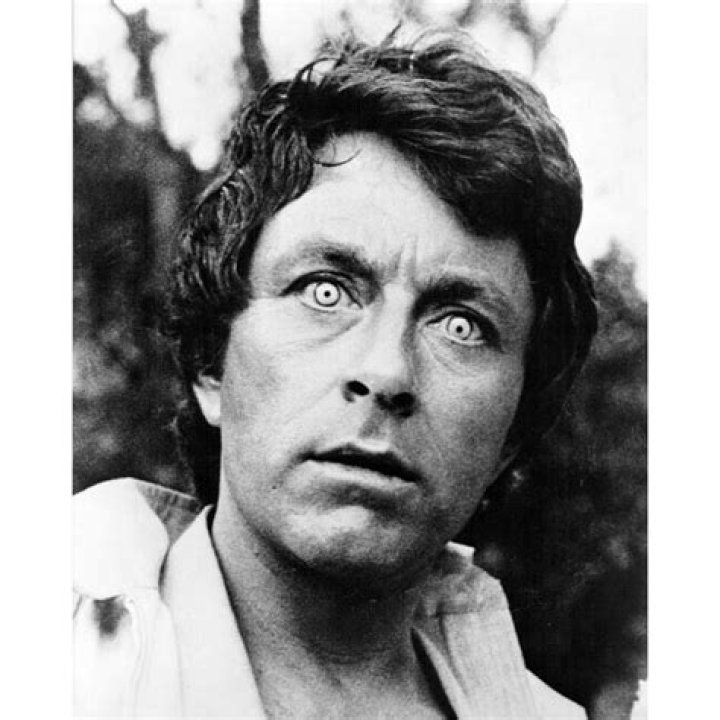 Bill Bixby turning into The Incredible Hulk with eyes changing 8x10