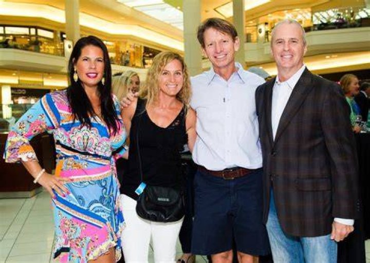 Brad Faxon Wife Dory Faxon and 4 Daughters