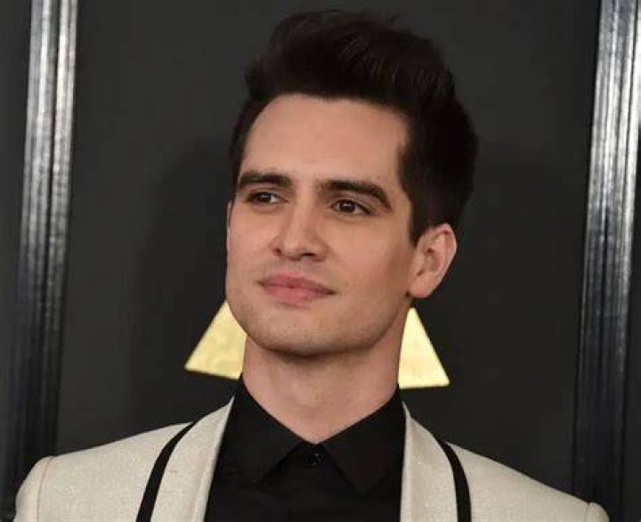 Brendon Urie - Bio, Age, Net Worth, Height, Married, Nationality, Body Measurement, Career