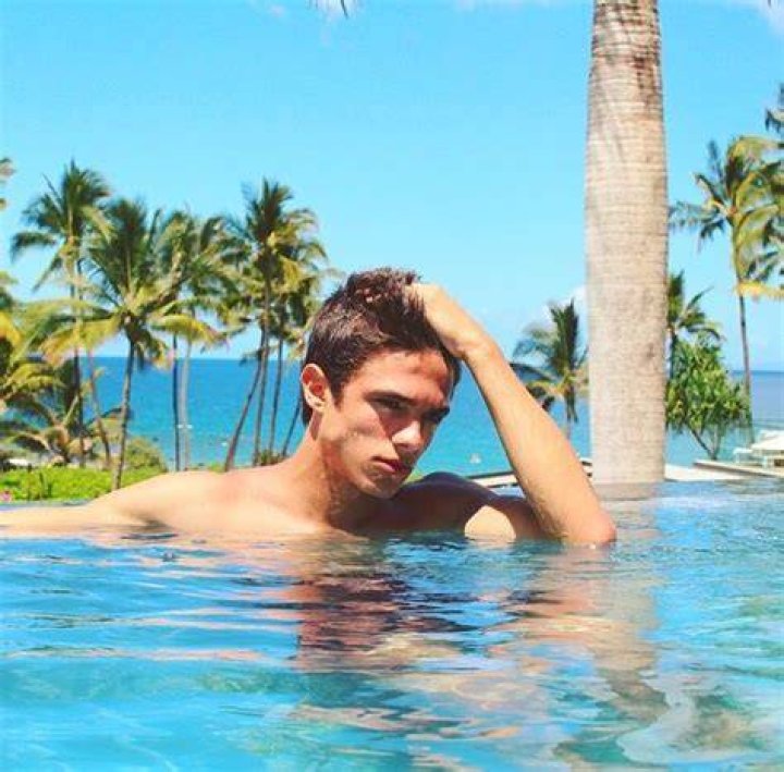 Brent Rivera, Celebrity Tattoos, Celebrity Dads, Emo Guys, Cute Guys
