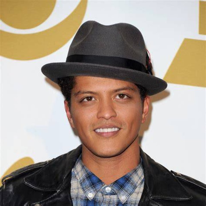 brunomarspr.jpg (1266&times;1715) Bruno mars age, Bruno mars, Mars