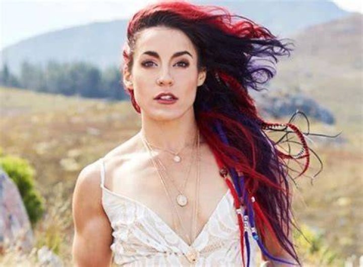 Cara Maria Net Worth Boyfriend Famous People Today