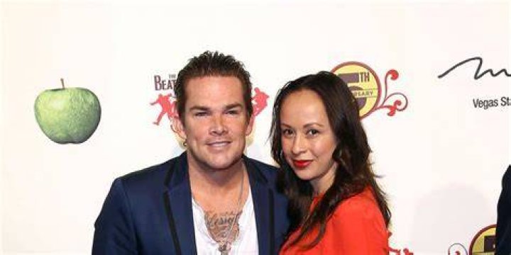 Carin Kingsland : Who is Mark McGrath’s wife?