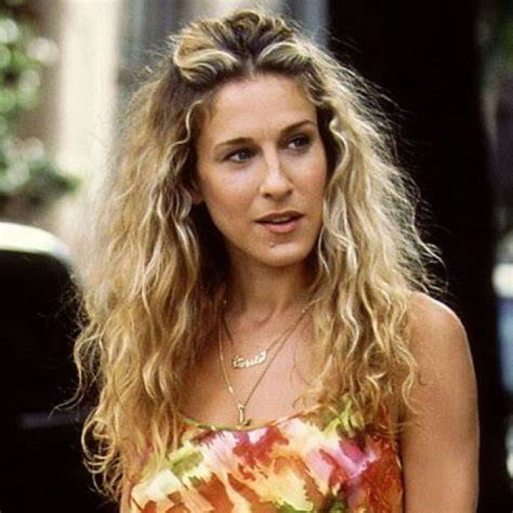 Carrie Bradshaw Hair, Carrie Bradshaw Outfits, Hair Inspo, Hair