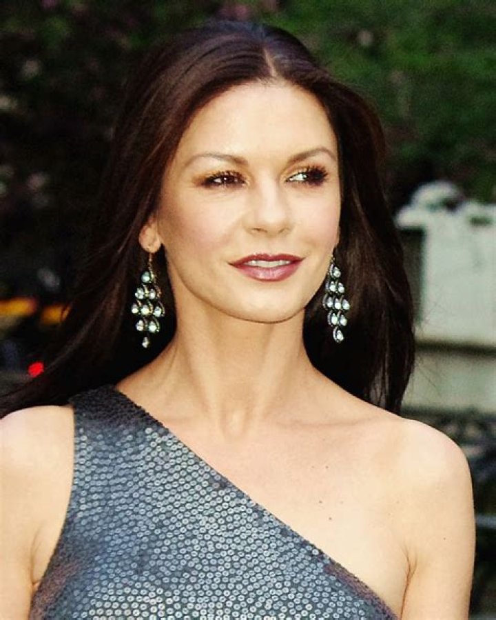 Catherine ZetaJones sparks frenzy with BAFTAs appearance hours after