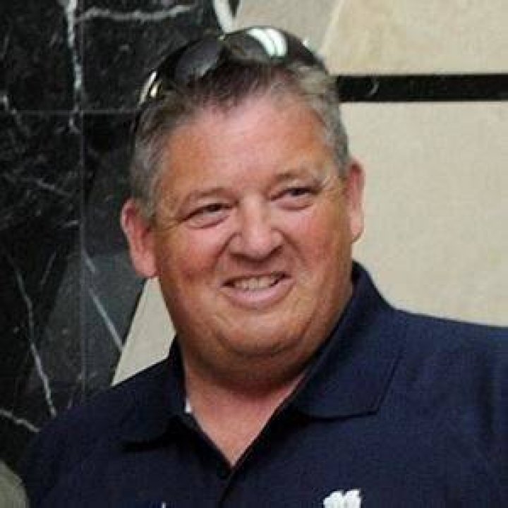 Charlie Weis Height, Age, Body Measurements, Wiki