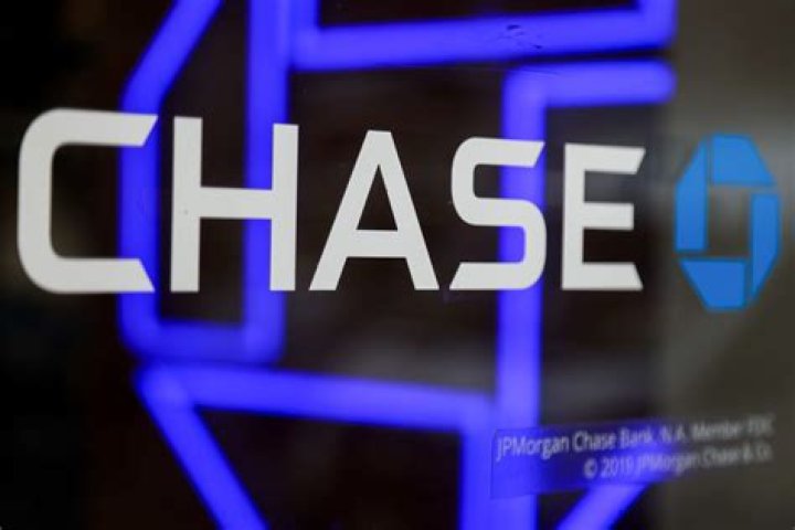 Chase posted record earnings on Tuesday. Here's how CEO Jamie
