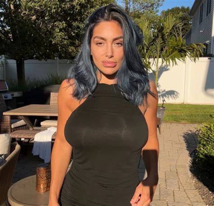 Check my insta! NikkiStone.xo Nikki Stone Nikki Stone &middot; Original audio