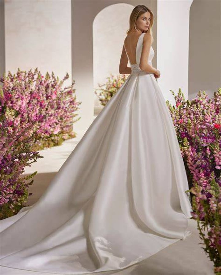 Cherry wedding dress Rosa Couture 2016 Confetti.co.uk