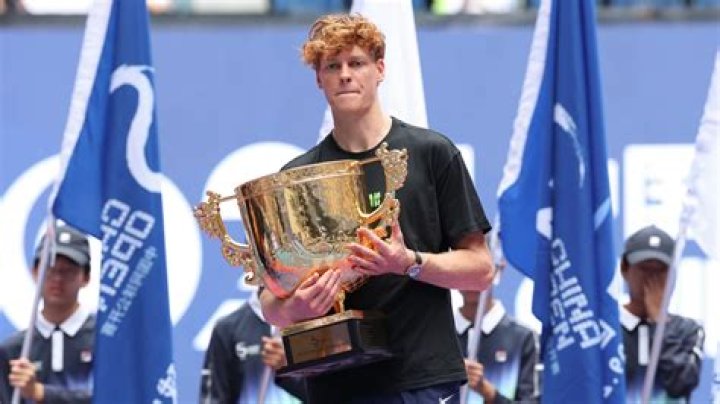 Chi &egrave; Jannik Sinner, il tennista italiano dei record biografia e vita