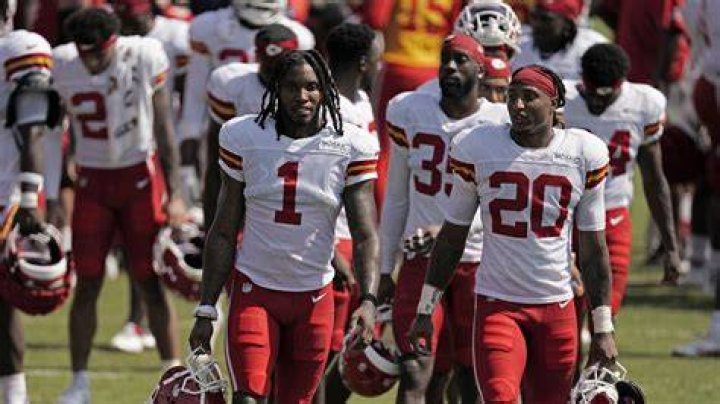 Chiefs Cut CB Lonnie Johnson & 3 Others, Finalize Signing
