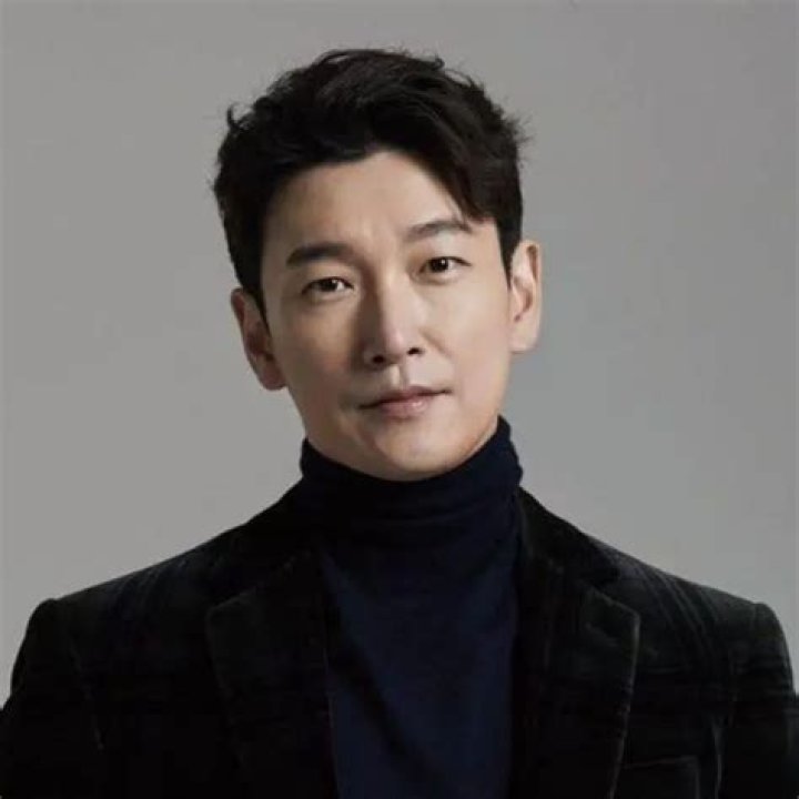 Cho Seung Woo's Relationship Status And Love Life