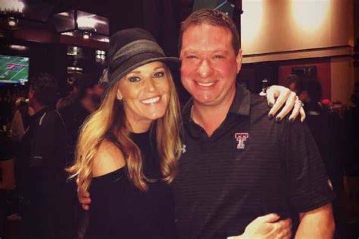 Chris Beard is not Married to Wife. Dating Girlfriend Randi Trew
