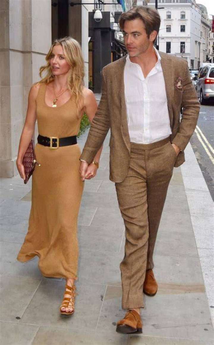 Chris Pine and Annabelle Wallis confirm romance rumours in London