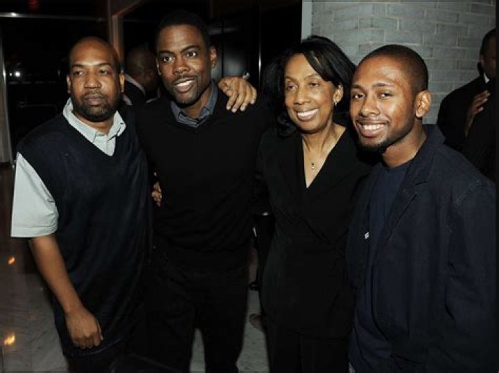 Chris Rock&rsquo;s Siblings Meet the Comedian&rsquo;s 7 Brothers & Sisters